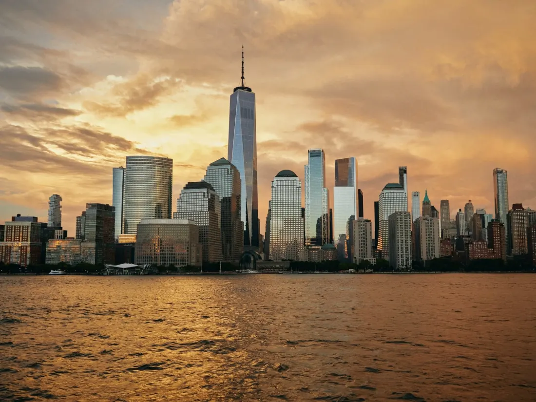 NYC: Gourmet Dinner and Sightseeing Cruise with Live Music
