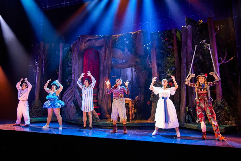 Peter Pan Goes Wrong on Broadway