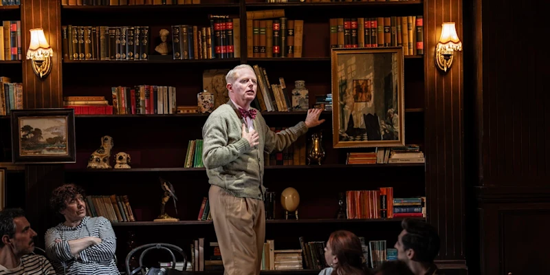 Jesse Tyler Ferguson in 'Tru'