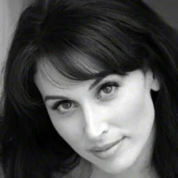 Lesli Margherita