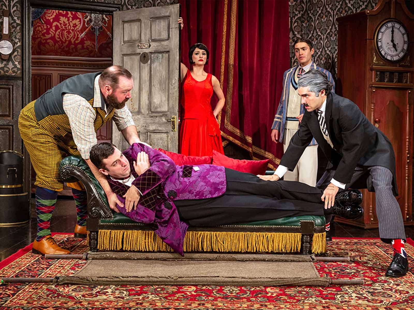 The Play That Goes Wrong: What to expect - 2