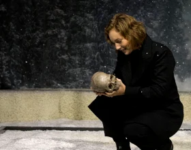 Hamlet presented by Bell Shakespeare : What to expect - 3