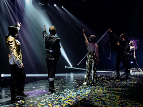 Champions Of Magic: Holiday Spectacular Production Photo