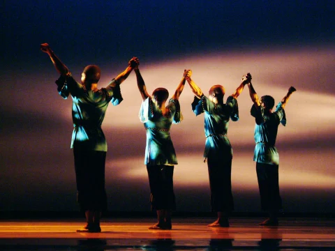 Alvin Ailey American Dance Theatre - Programme B: EN / The Call / Juba / Revelations: What to expect - 3