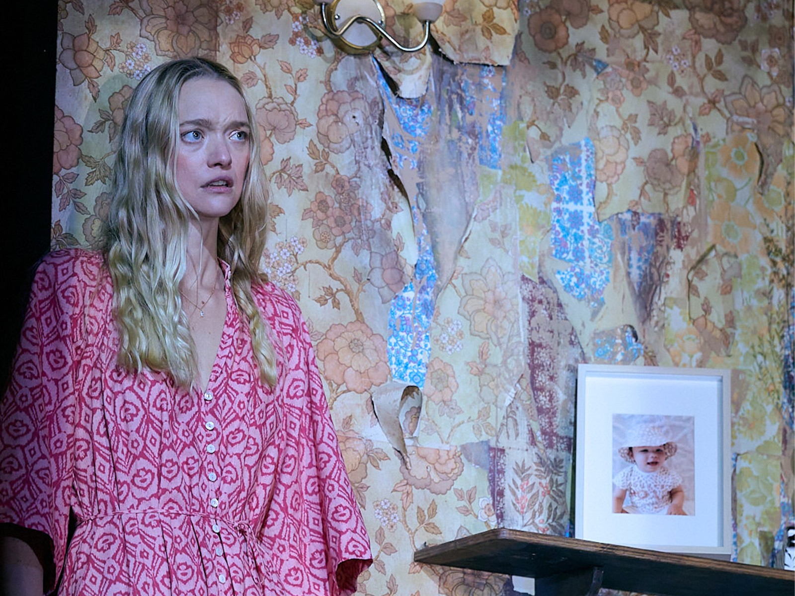 2:22 - A Ghost Story: What to expect - 3