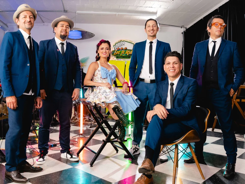 Las Cafeteras: What to expect - 1