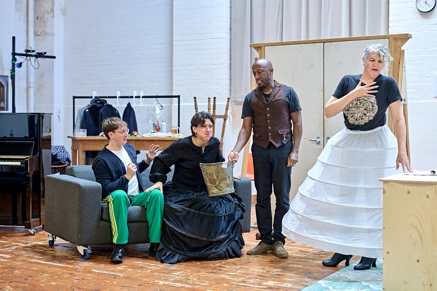 Oh, Mary!: What to expect - 5