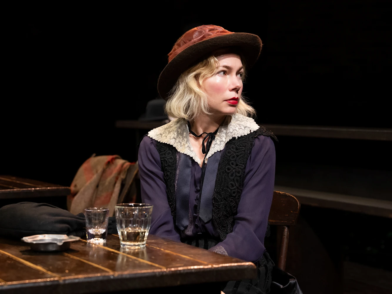 Anna Christie: What to expect - 1