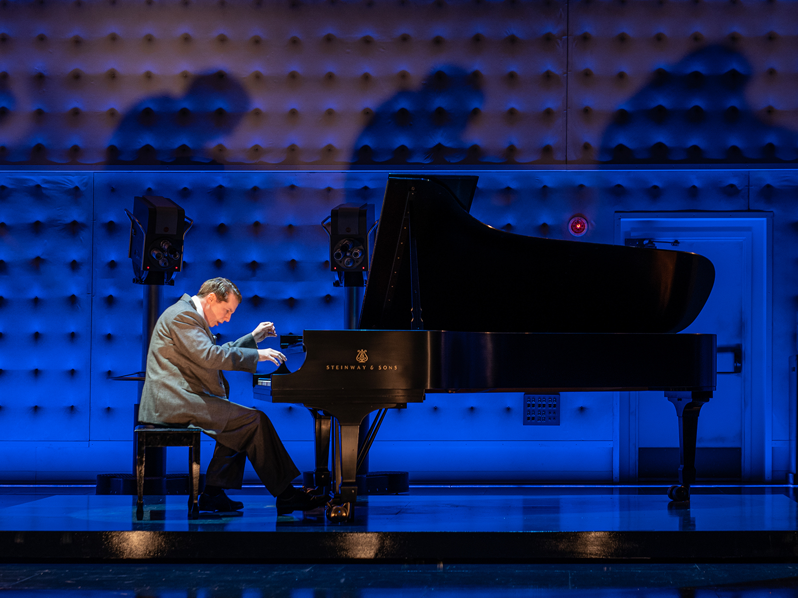 Good Night, Oscar photo from the show