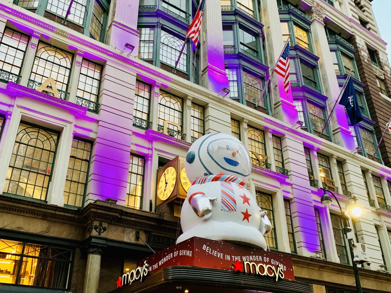 Holiday Lights Movie Sites Bus Tour Tickets New York TodayTix holiday-lights-movie-sites-bus-tour-tickets-new-york-todaytix