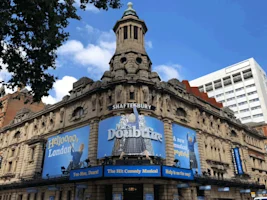 Shaftesbury Theatre