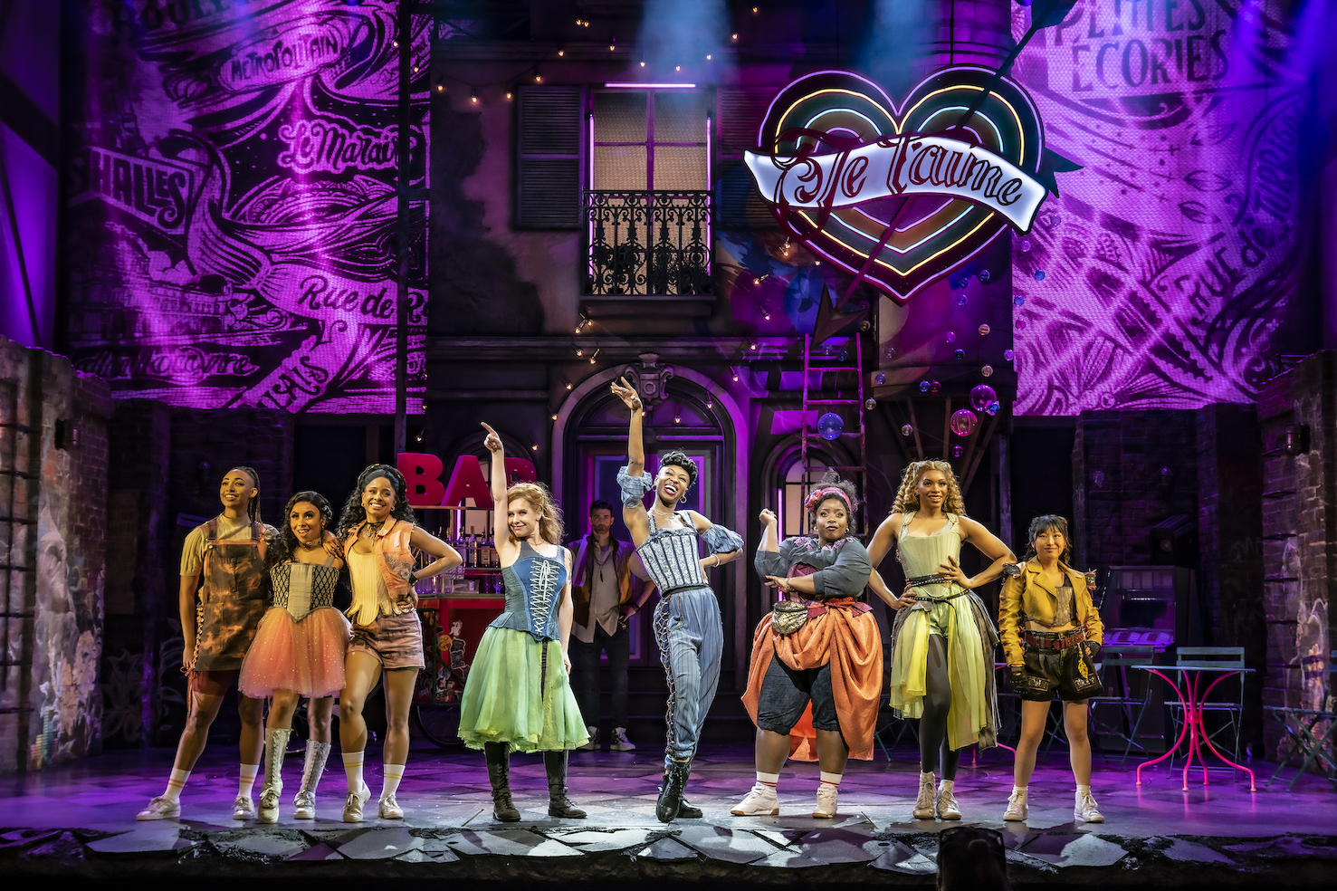 & Juliet: What to expect - 3