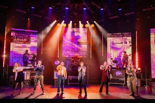 Production Photo of Rolling Thunder in new York, with Cassadee Pope, Drew Becker, Daniel Yearwood, Justin Matthew Sargent, Courtnee Carter, & Deon'te Goodman.