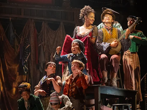 Oliver!: What to expect - 3