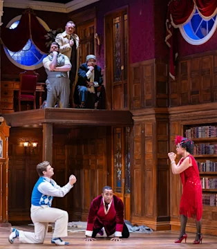 The Play That Goes Wrong: What to expect - 3