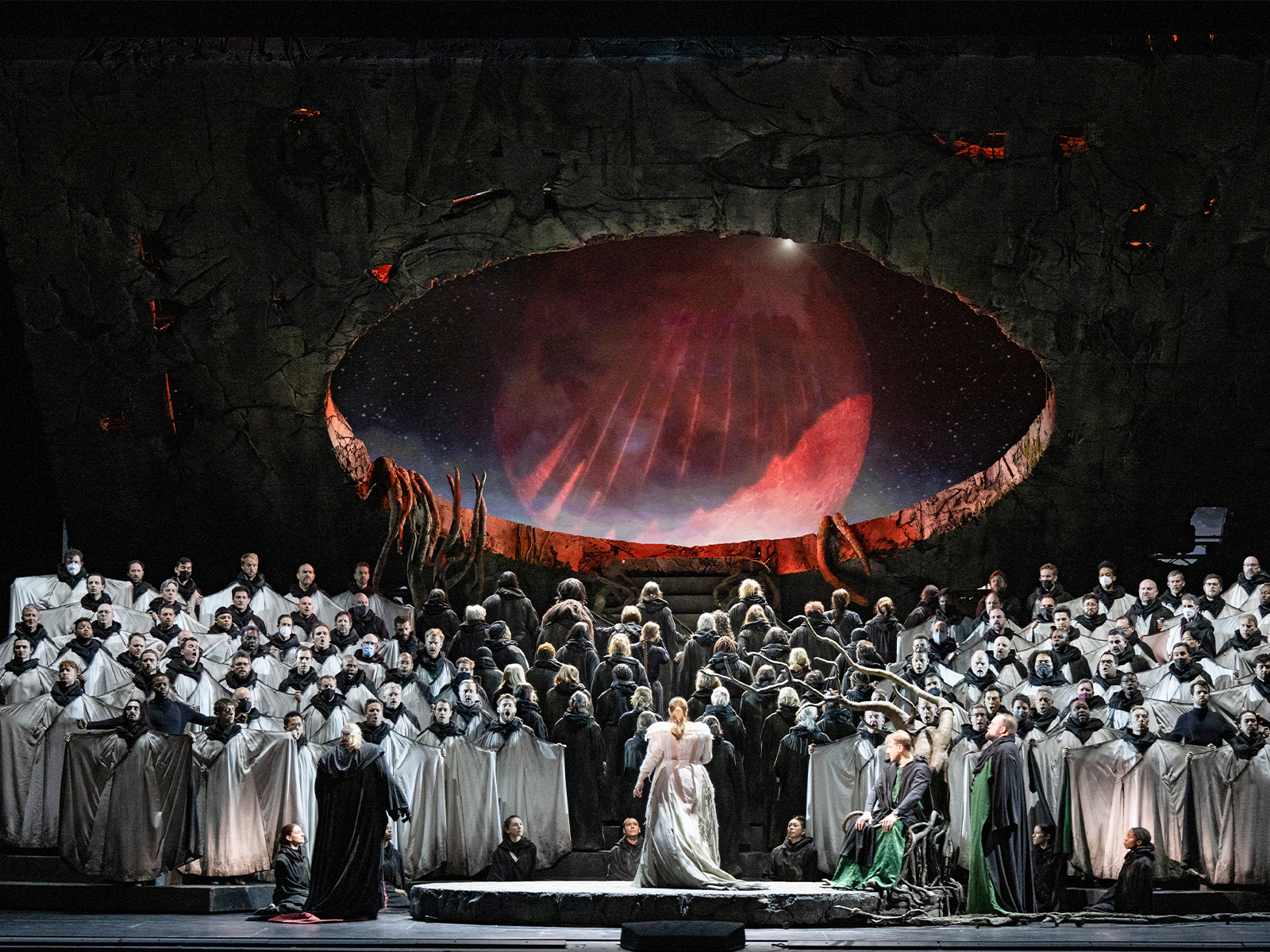 Wagner's Lohengrin Tickets | New York Theatre Guide