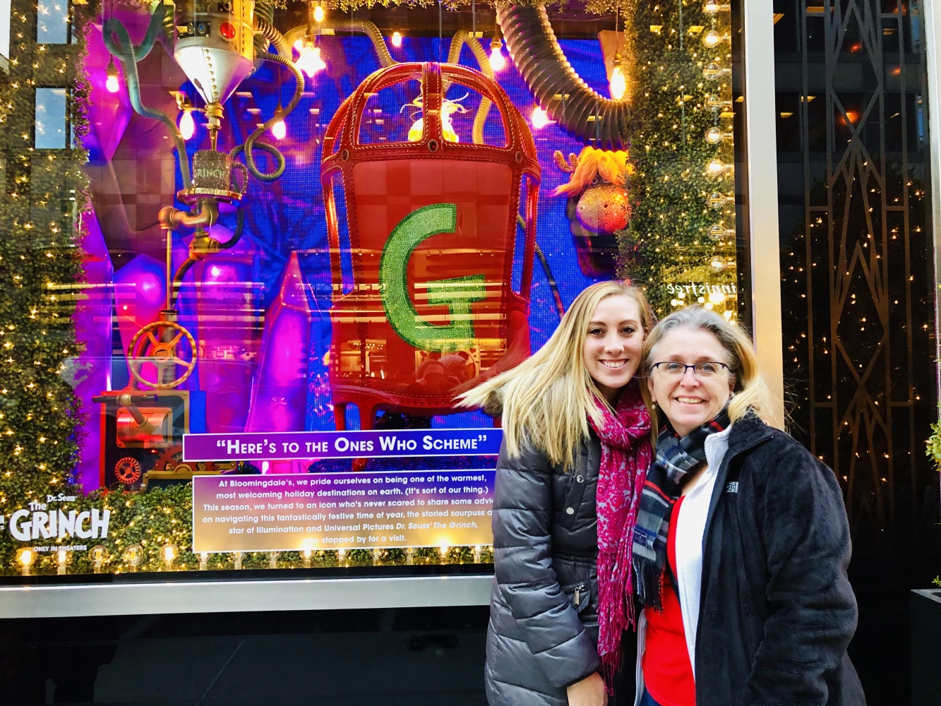 Holiday Lights & Movie Sites Bus Tour: What to expect - 3
