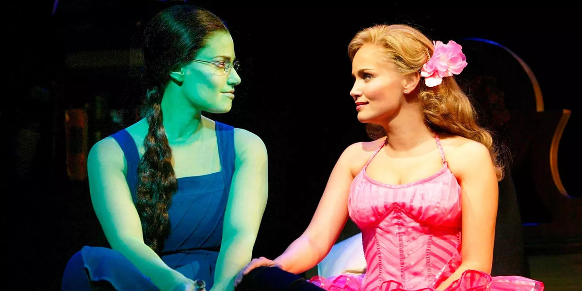 idina-menzel-and-kristin-chenoweth-1200 LT