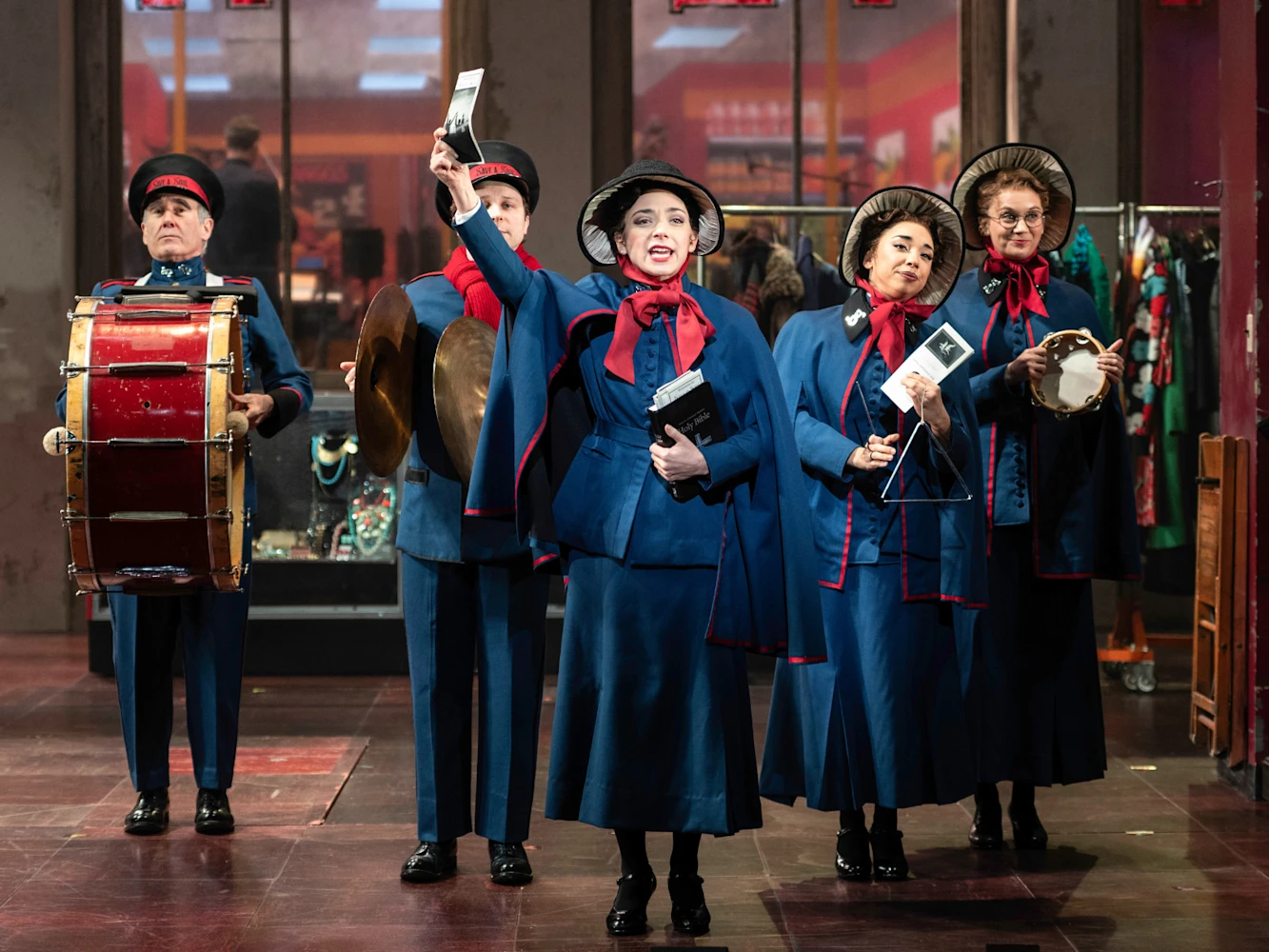 Guys and Dolls: What to expect - 8