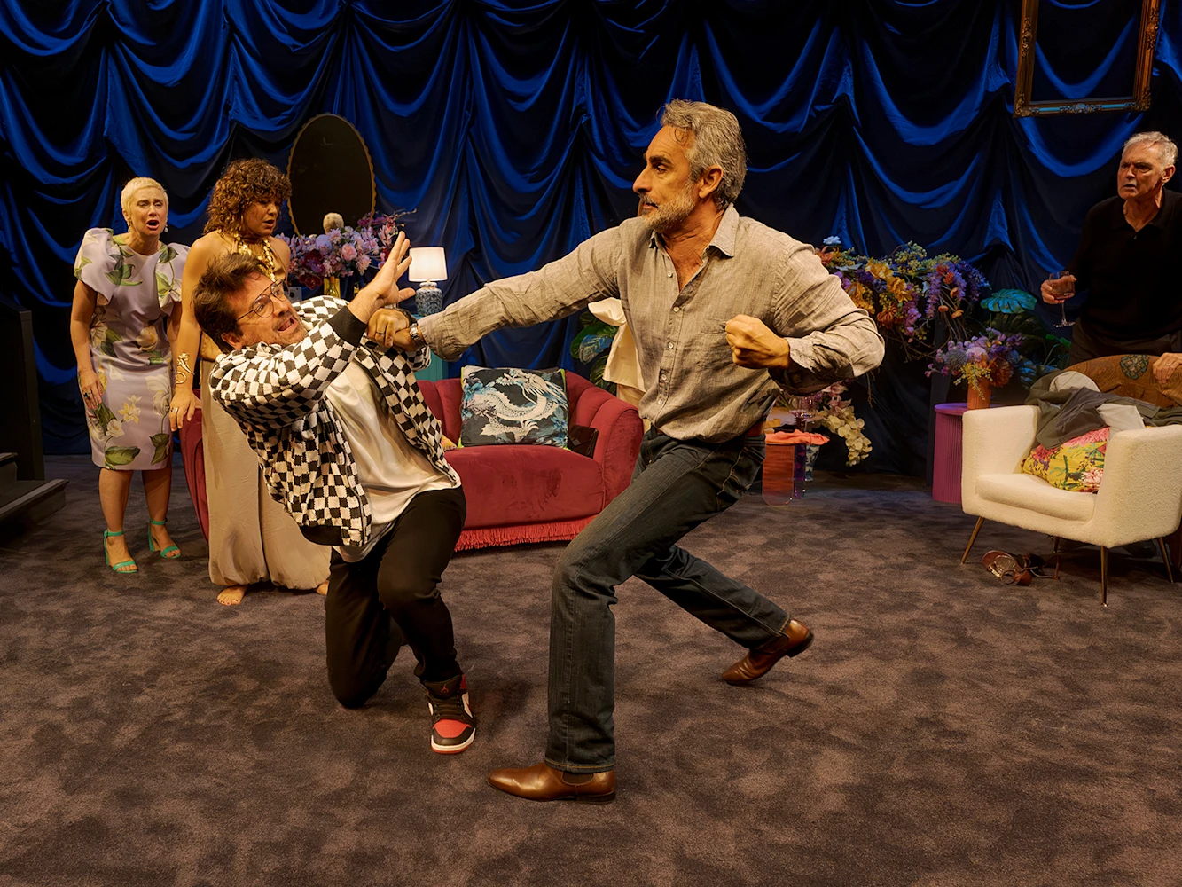 THE SOCIAL LADDER : What to expect - 6