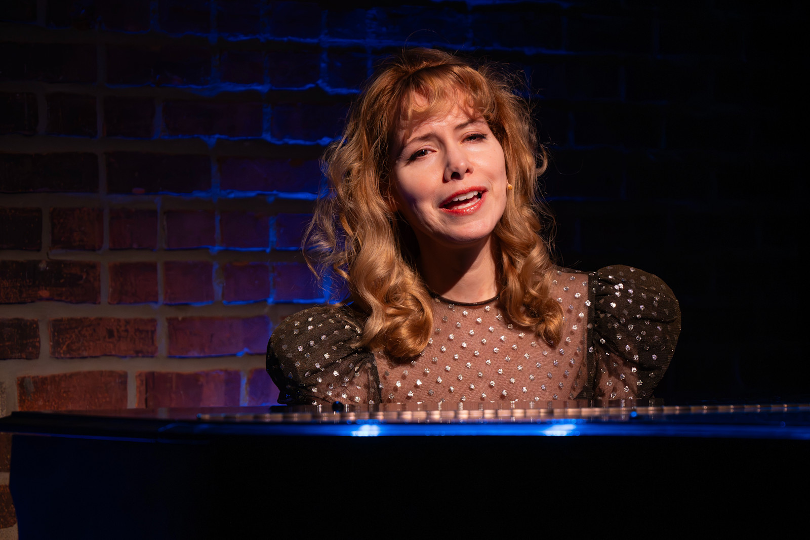 Let's Love! tickets | New York Theatre Guide