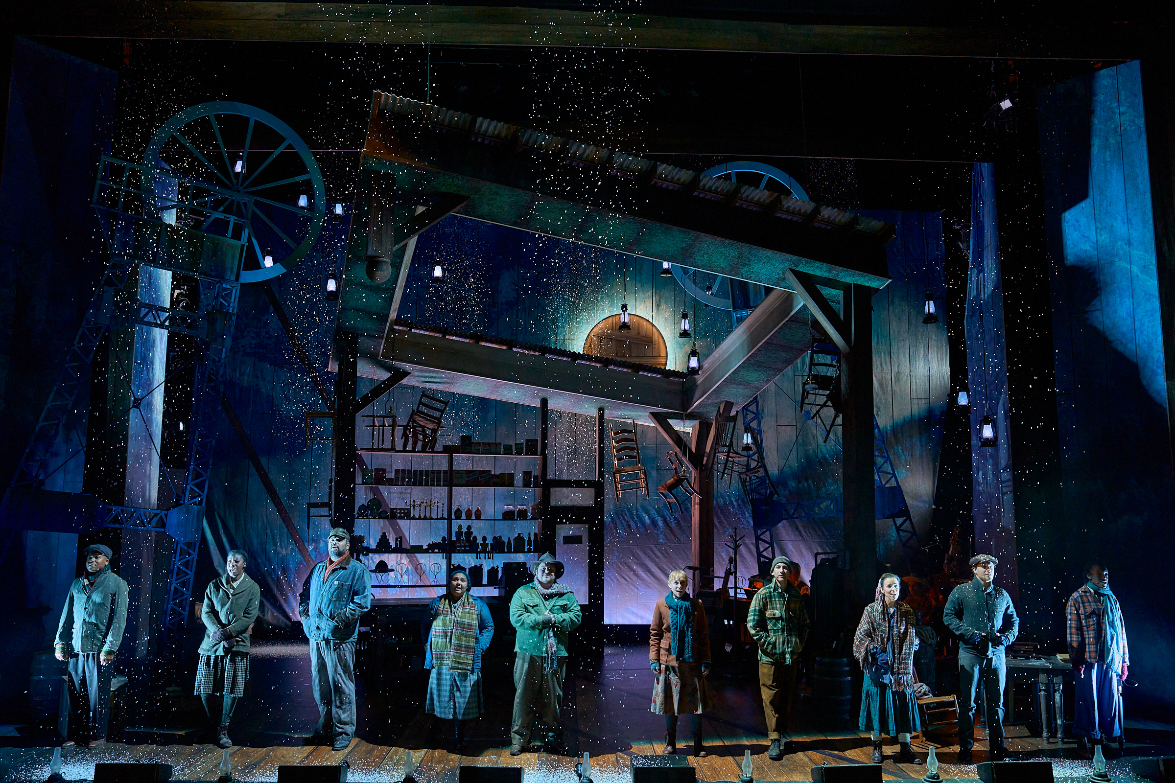 Dolly Parton's Smoky Mountain Christmas Carol: What to expect - 1
