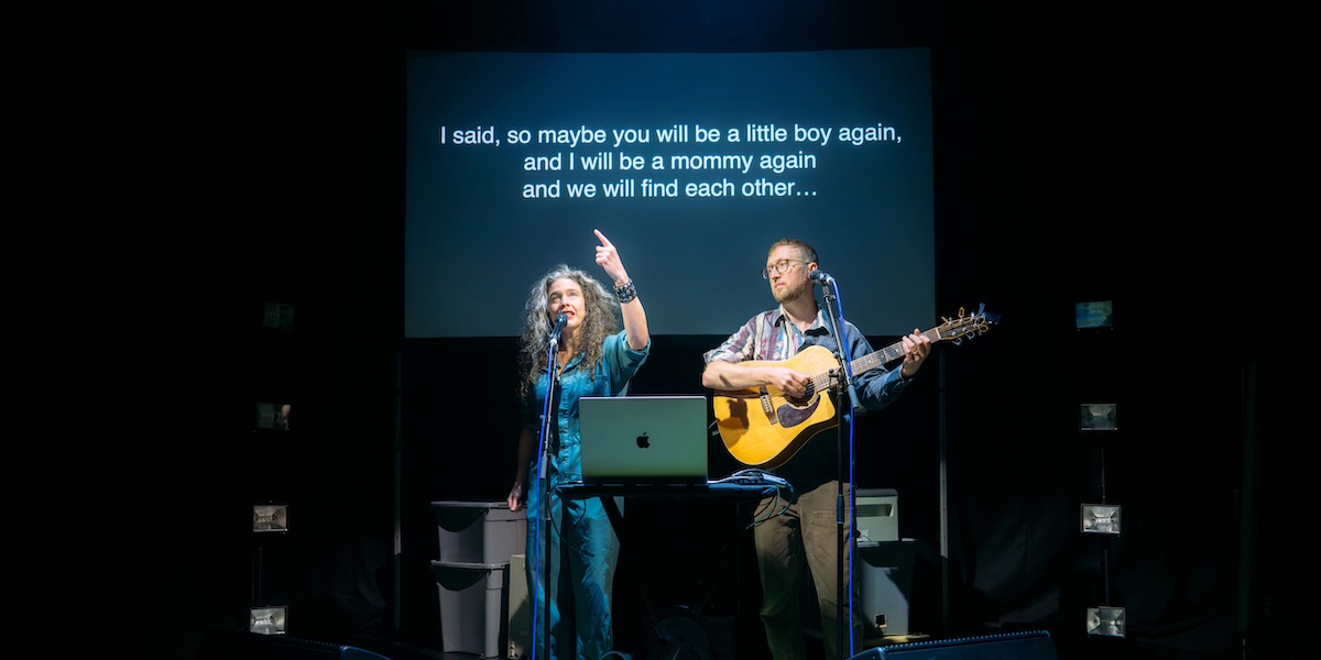 3. Abigail and Shaun Bengson in Ohio. Photo Mihaela Bodlovic.jpg