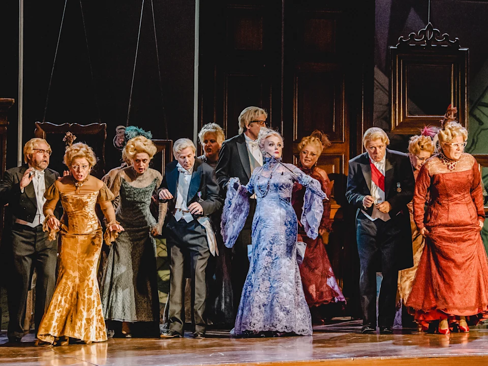 La Fille Du Regiment - Royal Ballet and Opera: What to expect - 1