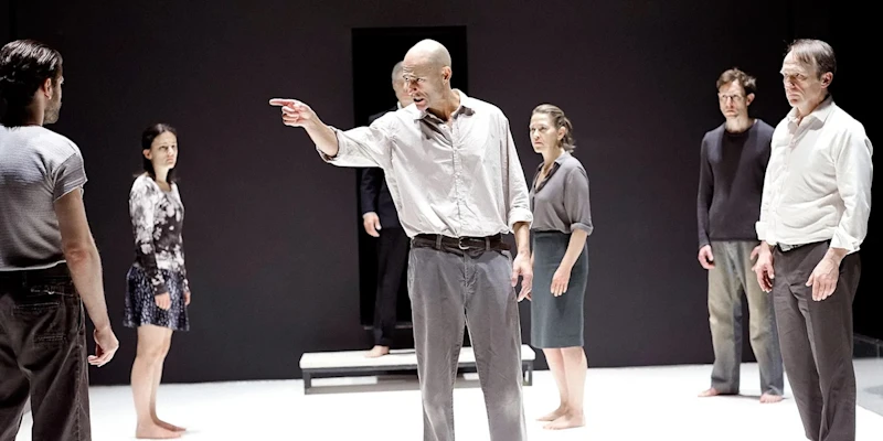 A View from the Bridge (2014)