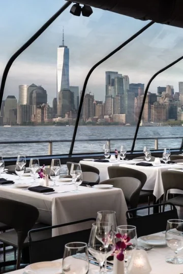 Bateaux New York Premier Lunch Cruise Tickets