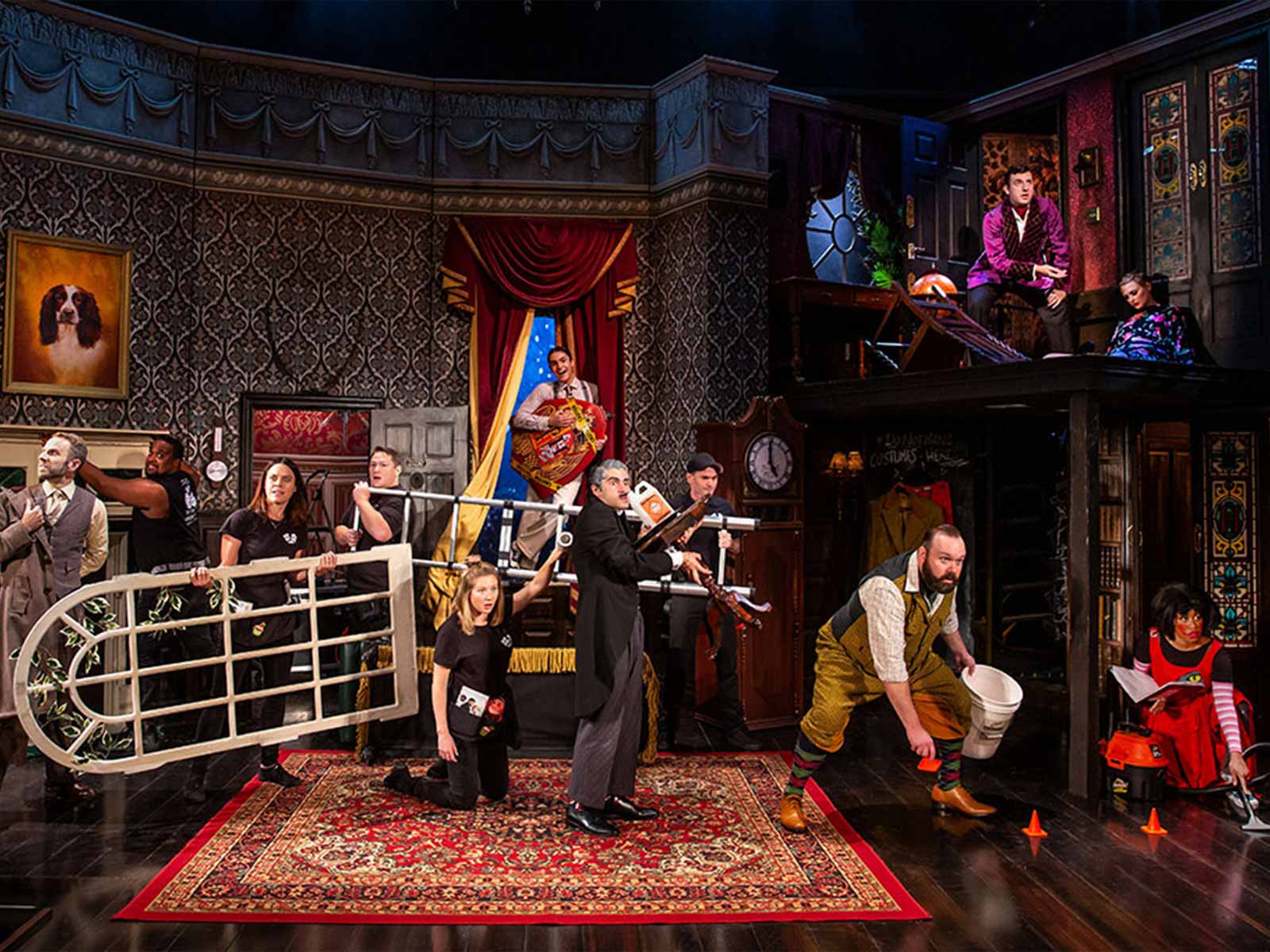 The Play That Goes Wrong: What to expect - 3