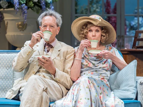 Hay Fever production photo 6 (Richard E. Grant and Christine Baranski)
