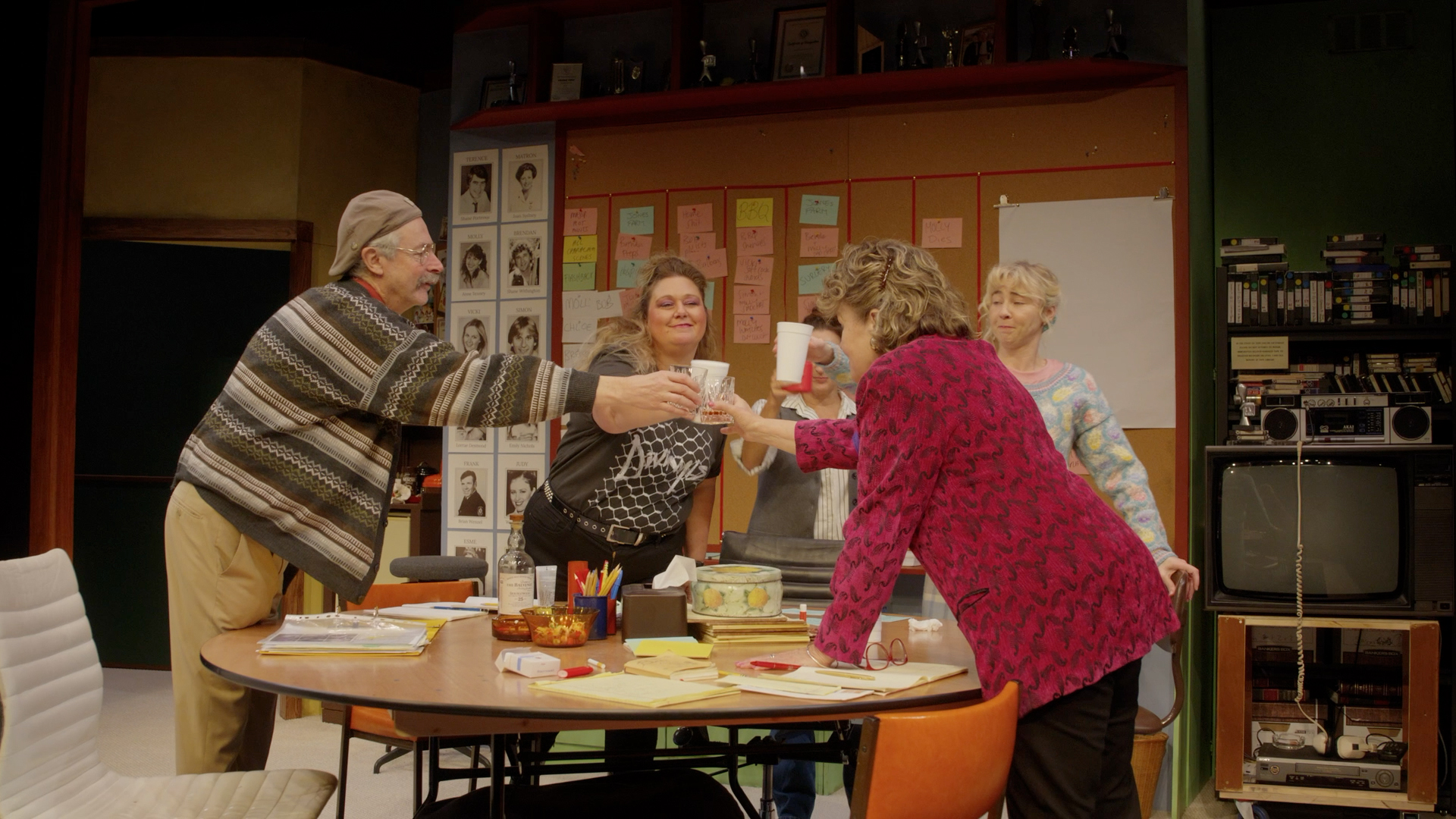 HOW TO PLOT A HIT IN TWO DAYS: What to expect - 1