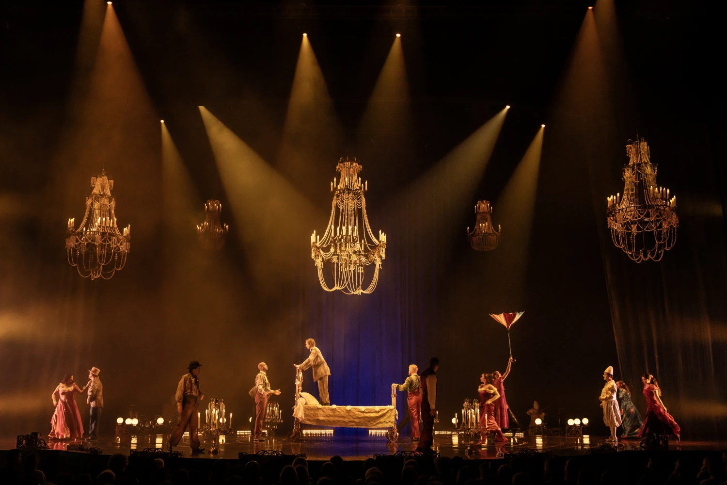 Cirque du Soleil - Corteo : What to expect - 4