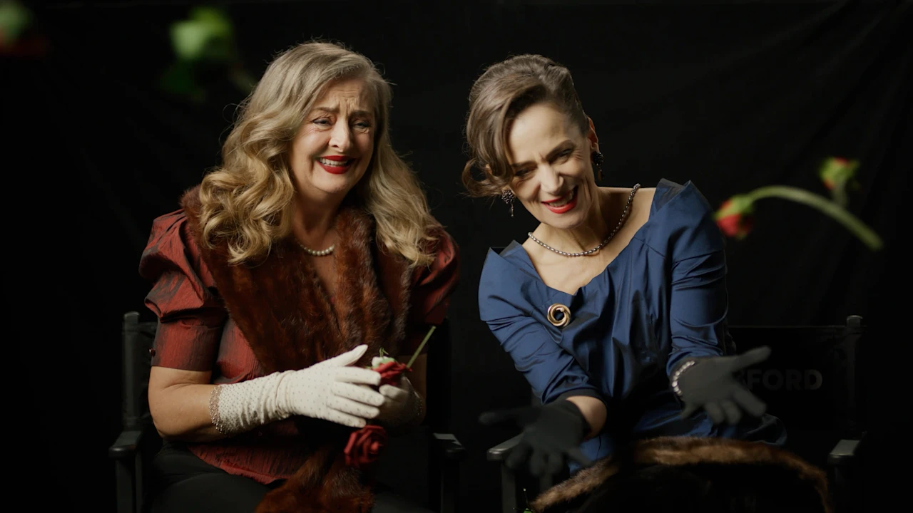 BETTE & JOAN : What to expect - 1
