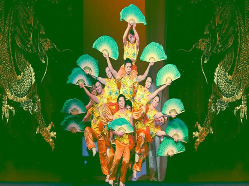 Peking Acrobats: What to expect - 1