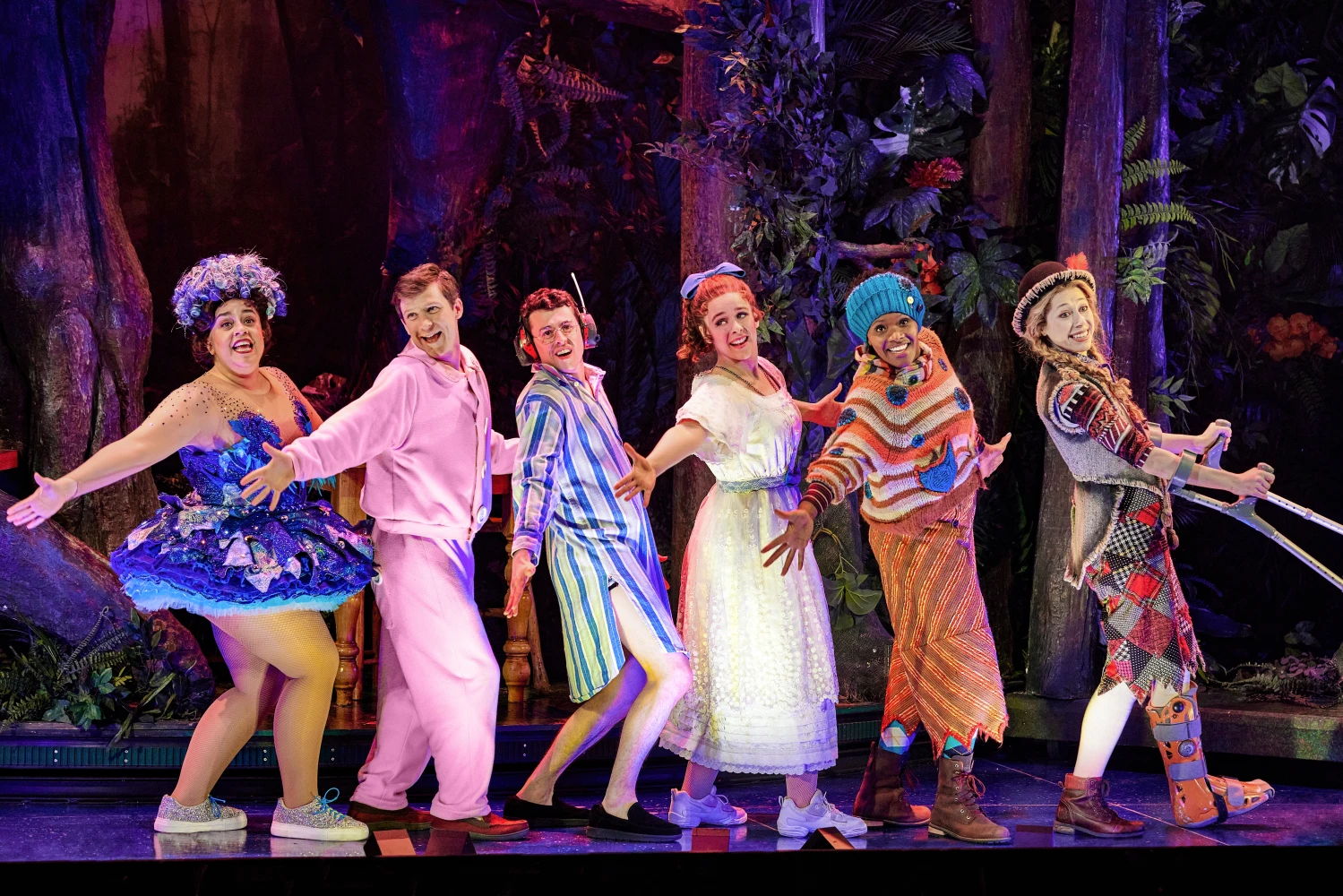 Peter Pan Goes Wrong on Broadway: What to expect - 5