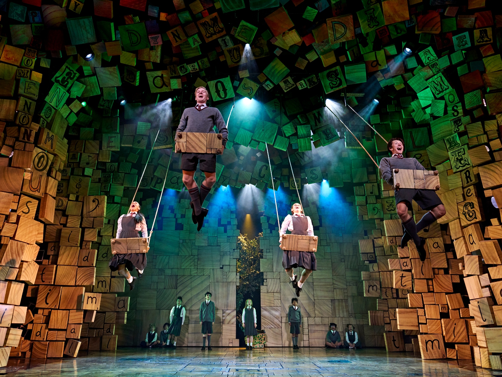 Matilda The Musical Tickets LondonTheatre1