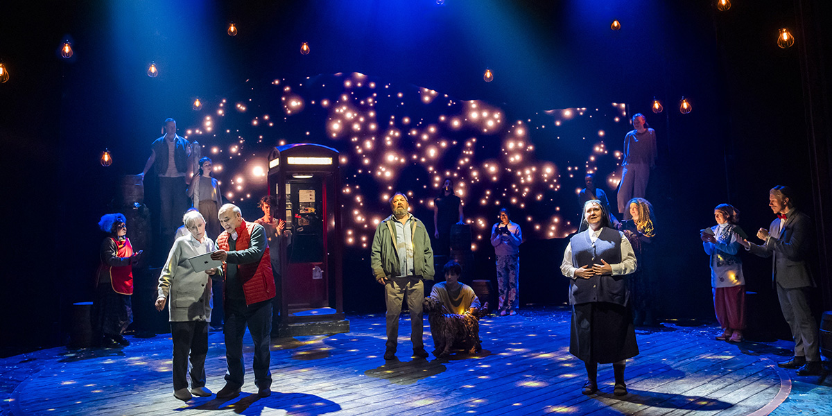 Jenna Russell (Maureen Fry), Peter Polycarpou (Rex), Harold Fry) Timo Tatzber (Dog), Jenna Boyd (Sister Philomena) 1200 LT TristramKenton12