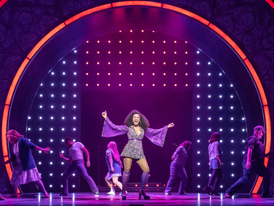 Production shot of Sister Act in London, with Beverley Knight as Deloris Van Cartier.