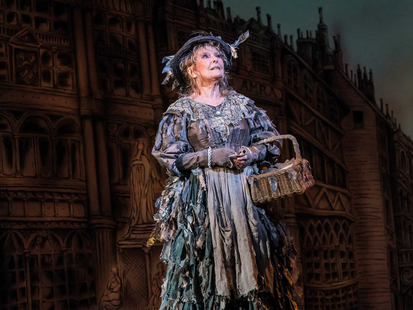 Mary Poppins: What to expect - 4