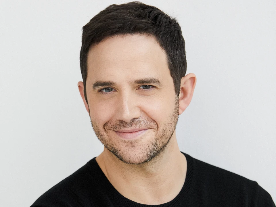Joyfully Together: A Community-Powered Singing Celebration with Santino Fontana: What to expect - 1