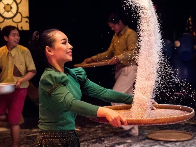 Phare: The Cambodian Circus in White Gold: What to expect - 2