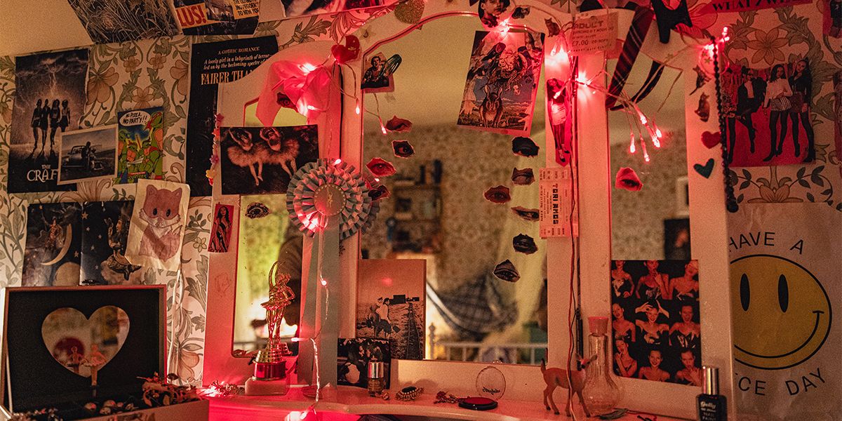 3 violas room-1200x600-NYTG