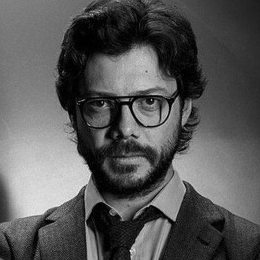 Álvaro Morte On Stage | London Theatre