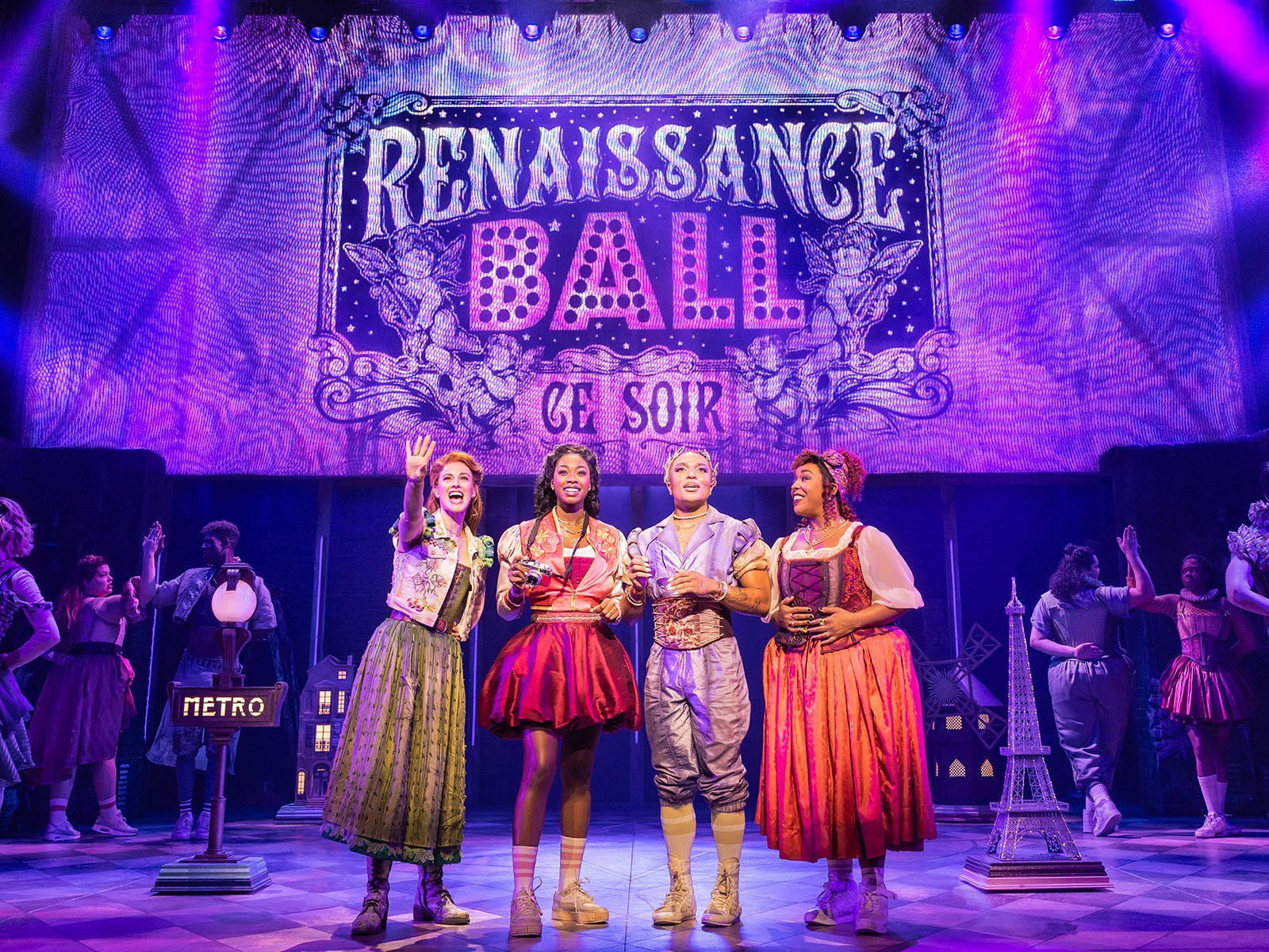 & Juliet at the Ahmanson: What to expect - 4