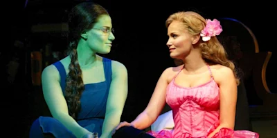 Idina Menzel & Kristin Chenoweth in Wicked