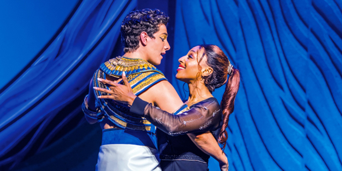 jac yarrow and alexandra burke 1200 LT