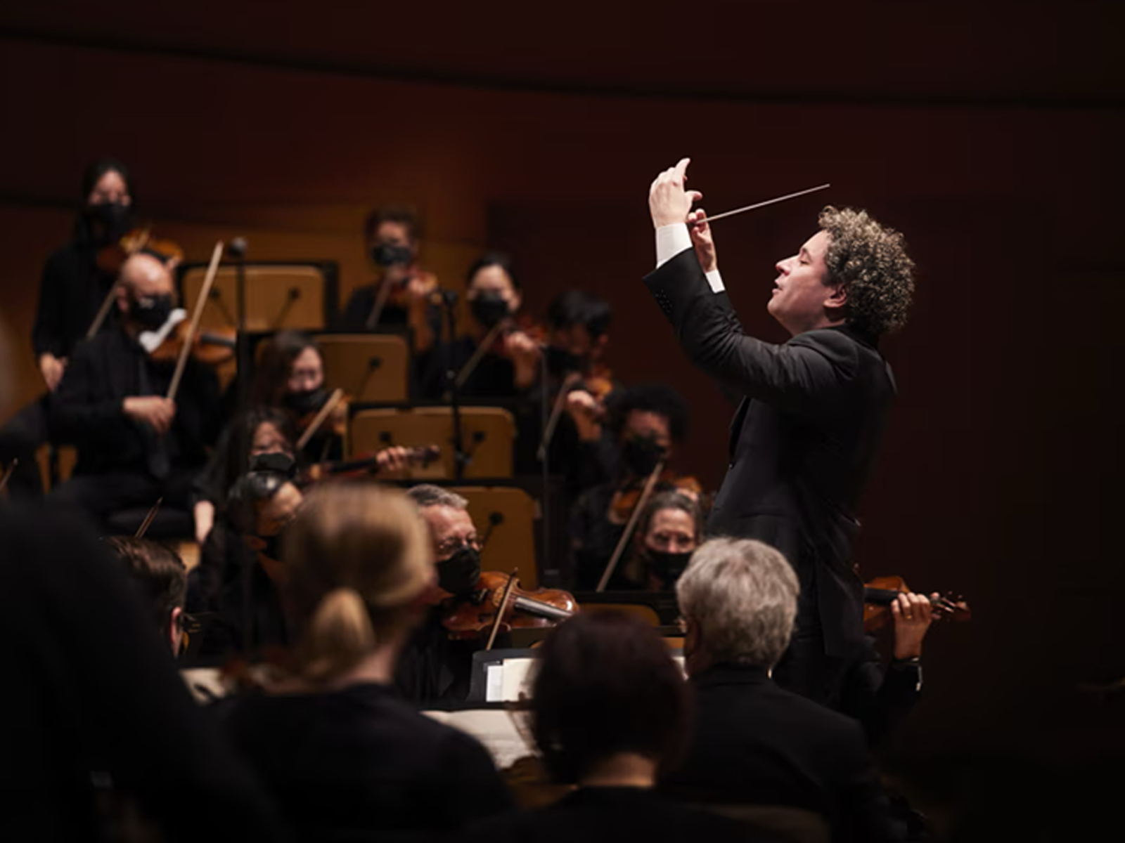 Carlos Simon’s Gospel Mass with Dudamel: What to expect - 1