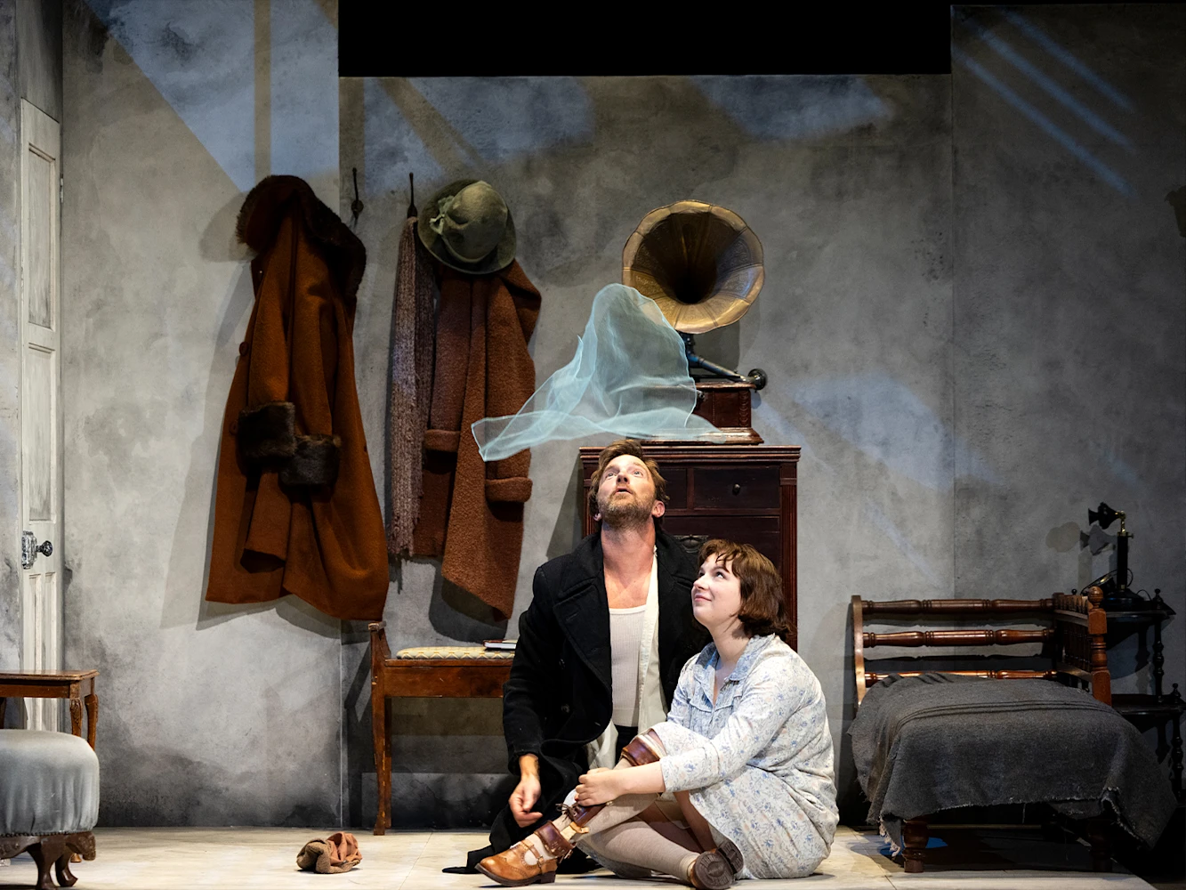 The Glass Menagerie: What to expect - 4